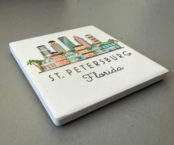 St. Petersburg Florida Illustrated Skyline Ceramic Fridge Magnet